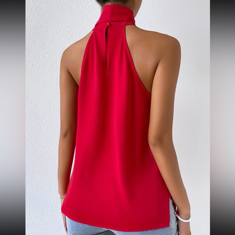 Luxe knot front halter blouse - Picture 3 of 6